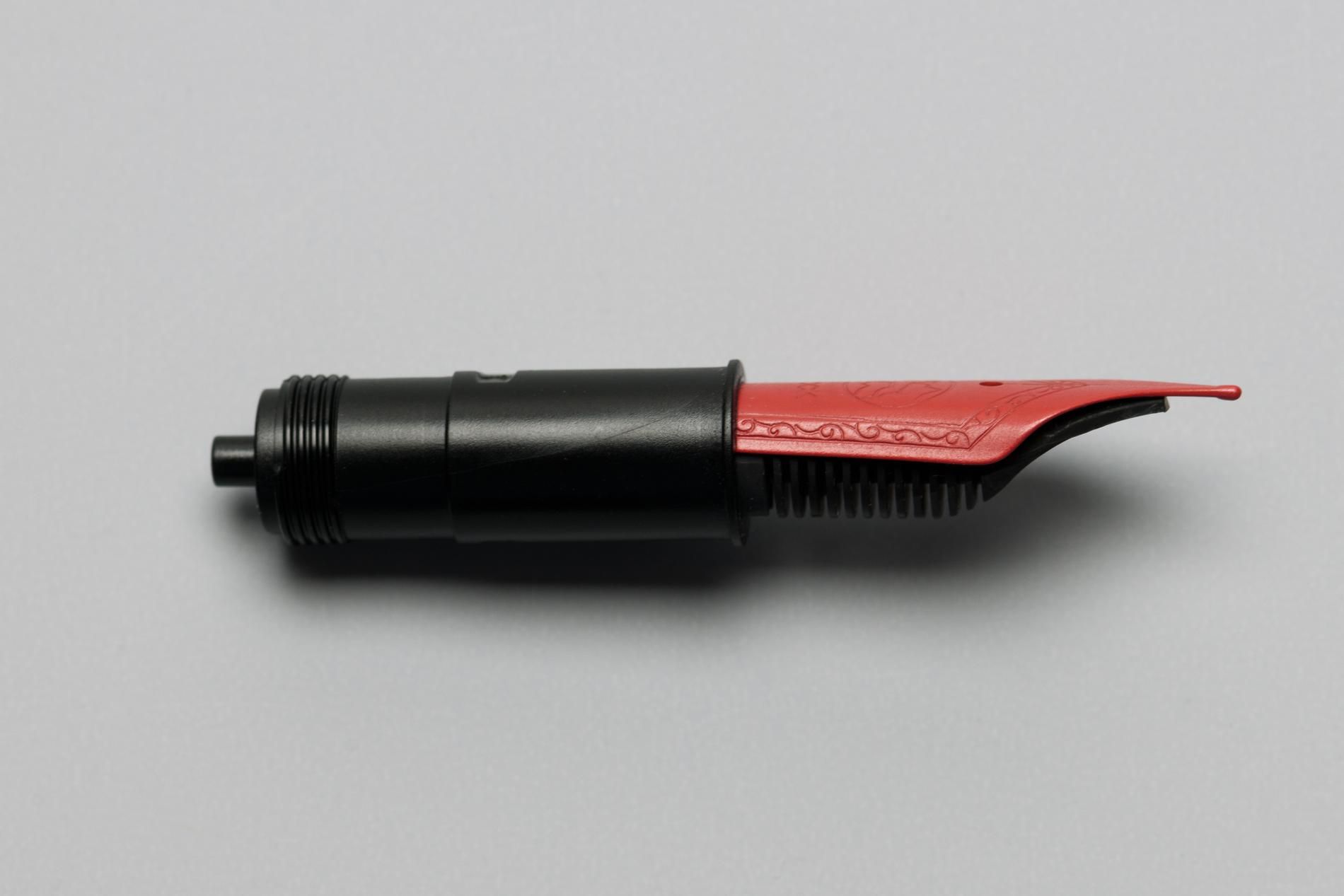 Schreibfeder, Typ 250, Triple, Edelstahl, rot lackiert, Seitenansicht