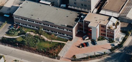 Relocation to the current 3,000m² production and administrative premises with own toolmaking in Fritz-Frey-Str. 23, 69121 Heidelberg-Handschuhsheim, Germany